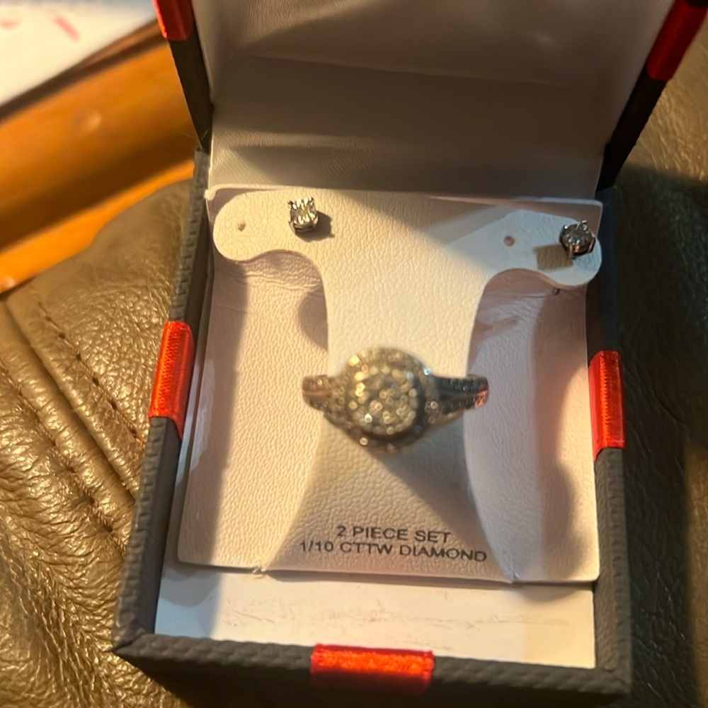 Sterling silver and Diamond set